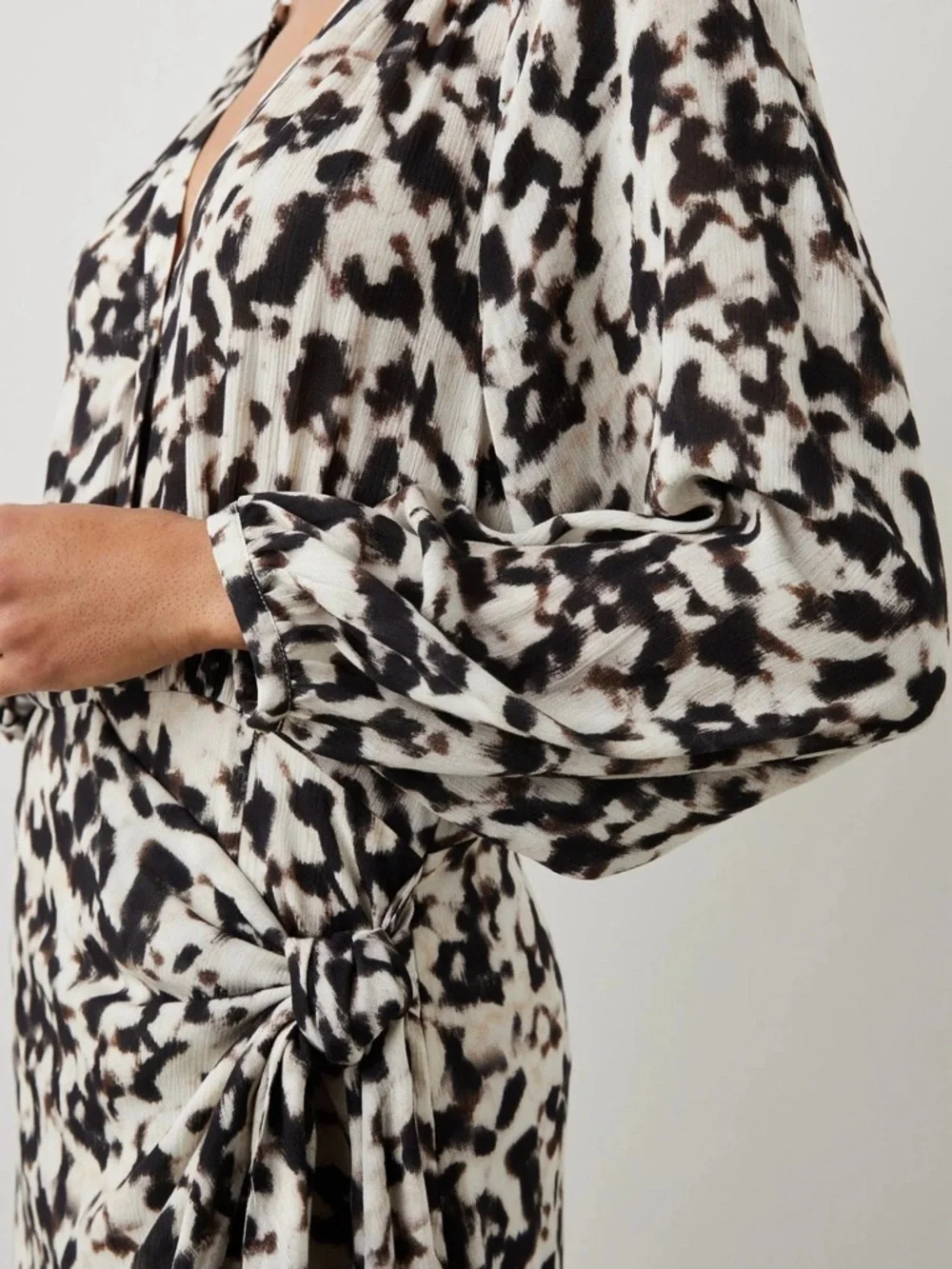 Rails Tyra Blurred Cheetah Faux Wrap Midi Dress • Size XS • MSRP $268